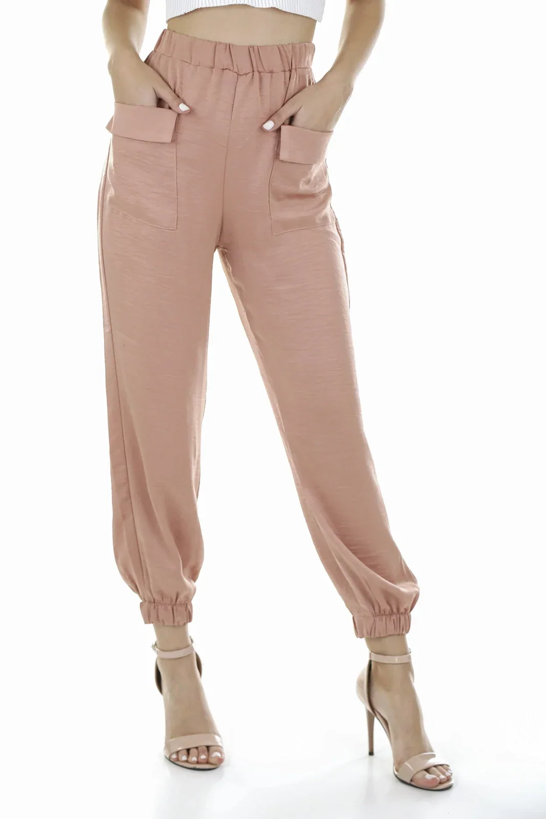 Quần jogger lụa màu hồng đất