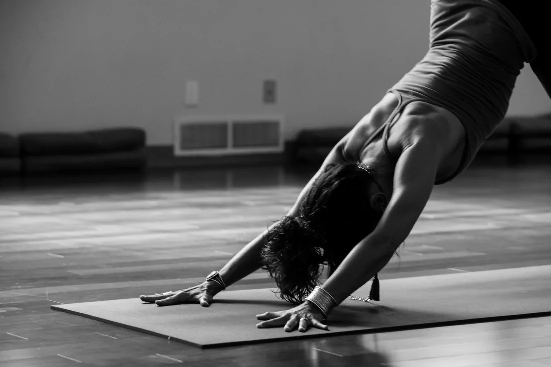 Lớp Vinyasa trình độ trung cấp