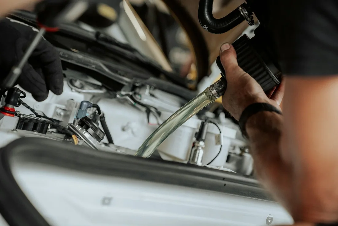 Sửa và nạp gas điều hòa