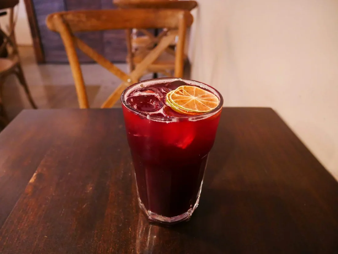 Trà dâu tằm lắc thạch