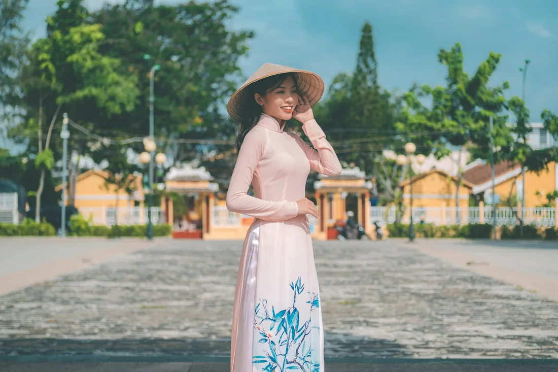 Áo dài truyền thống may đo