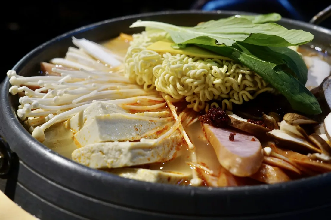 Lẩu nấm thanh đạm