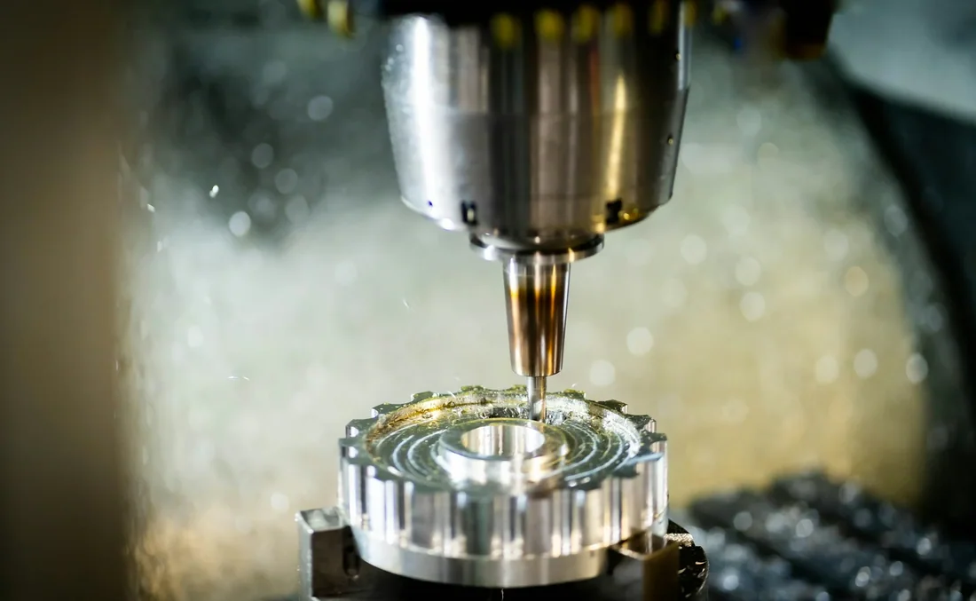 Phay CNC chi tiết nhôm, thép