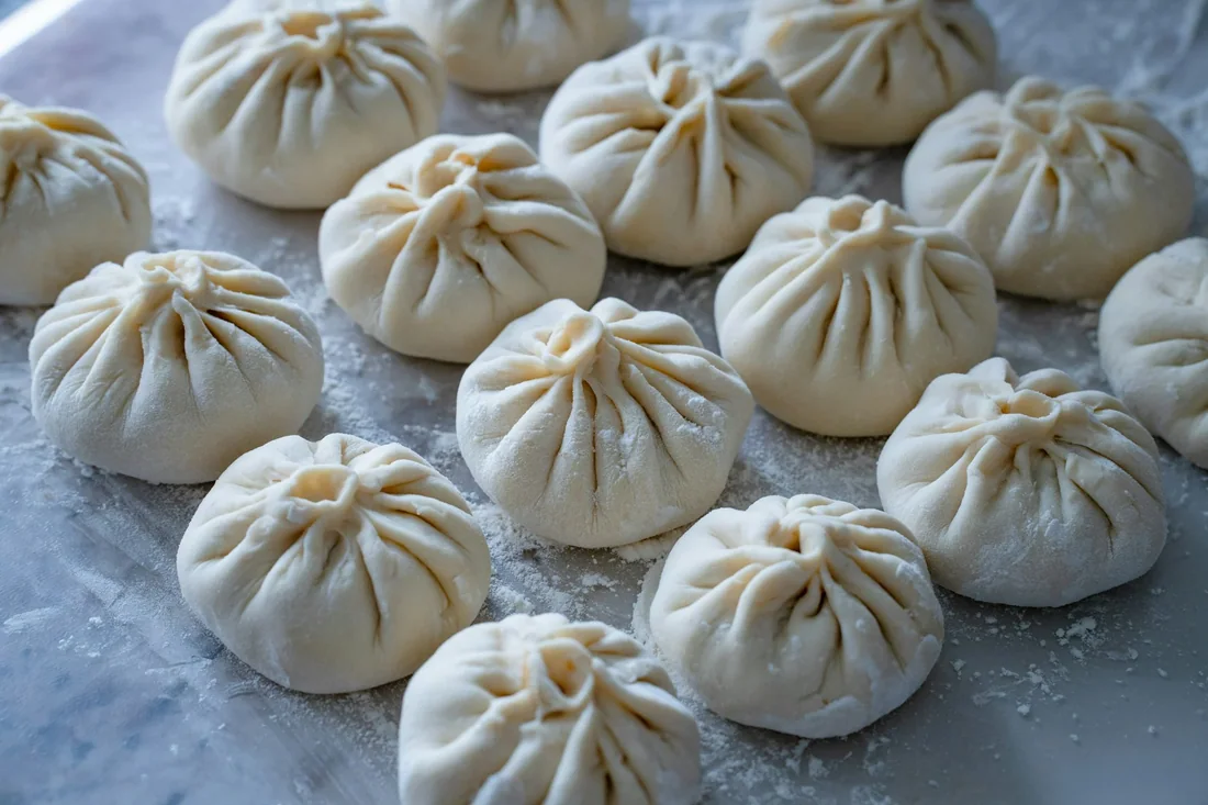 Bánh bao nhân thịt trứng cút