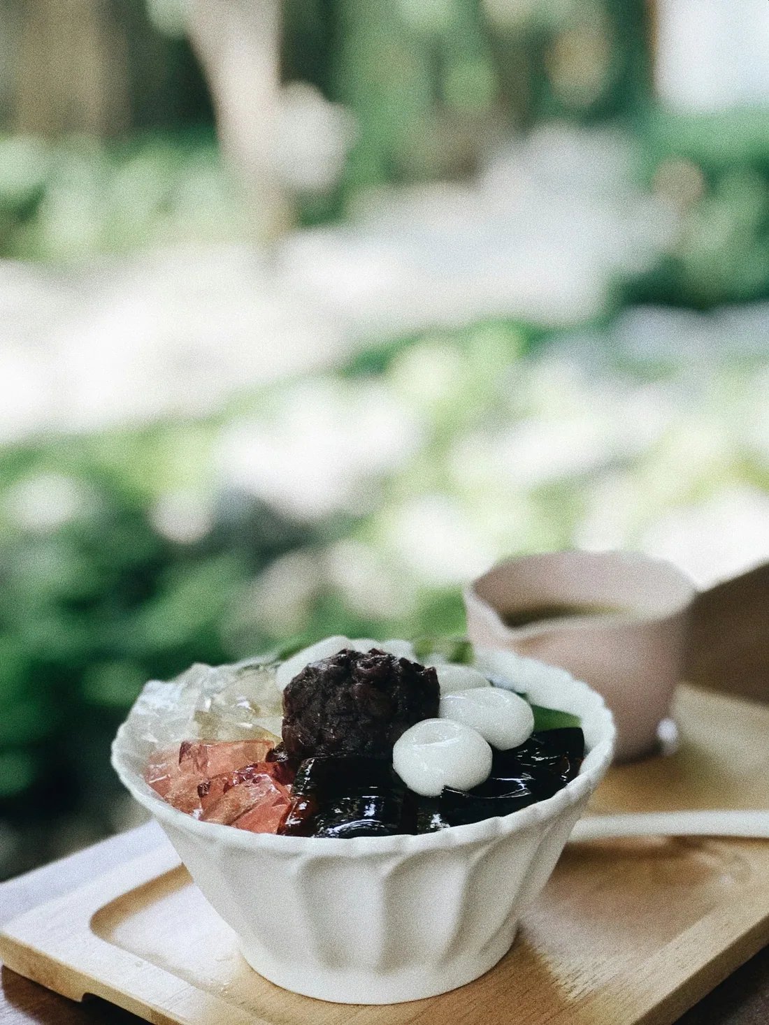 Chè đậu đỏ bánh trôi sương sáo