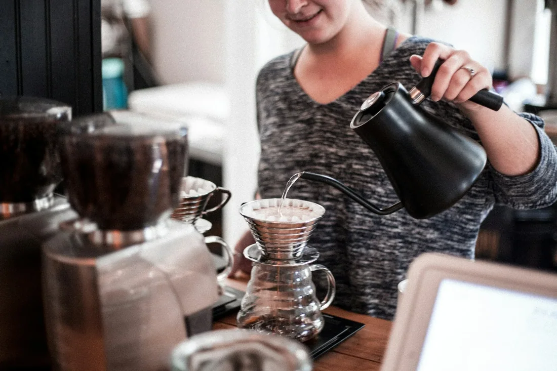 Cà phê pha tay pour-over