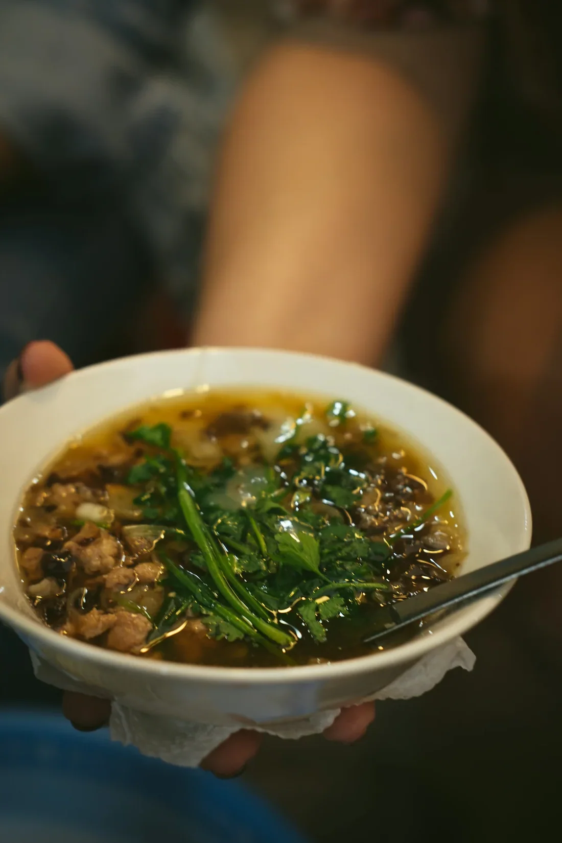 Tour khuya: bánh đúc nóng và món nước