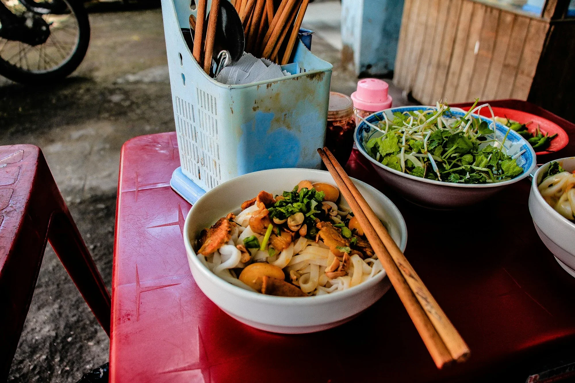 Một buổi tối ăn khắp phố
cùng người dẫn đường bản địa