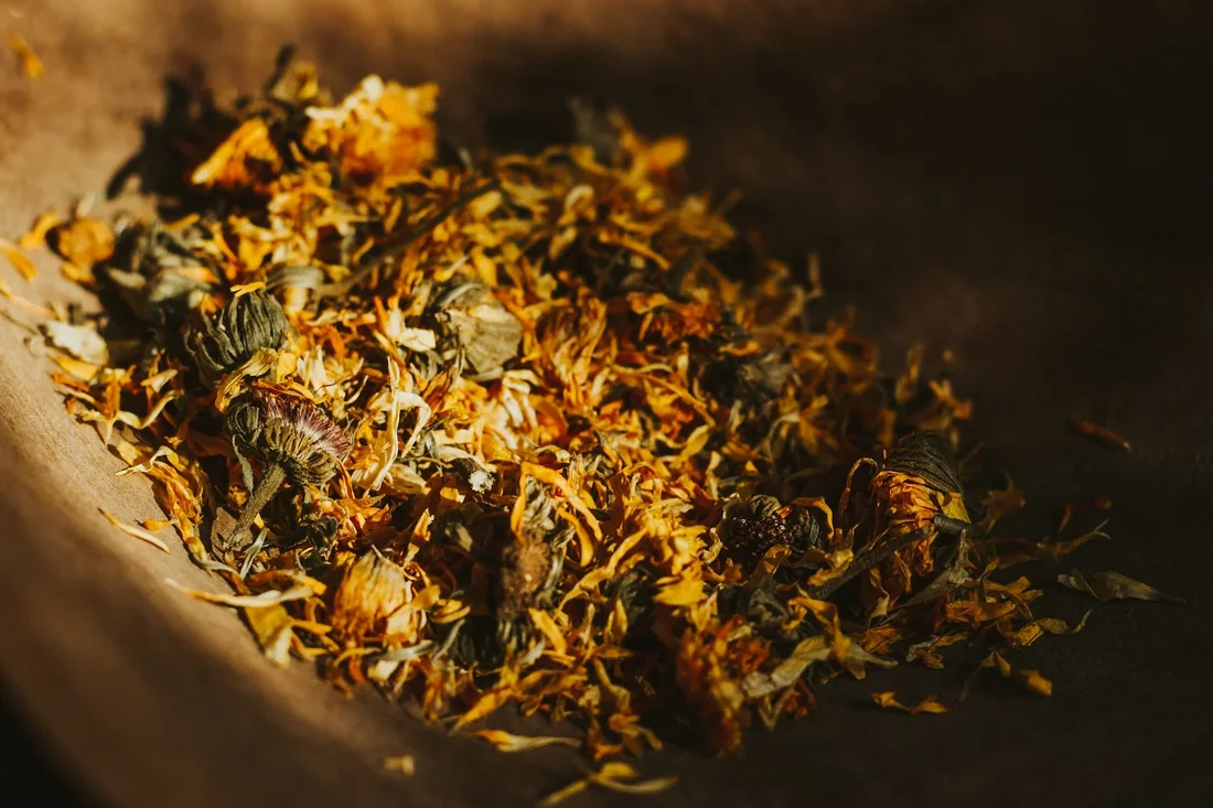 Gói hoa lá khô tắm tại nhà