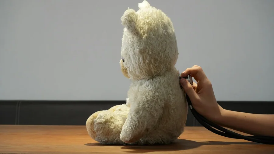 Cho bé làm quen trước