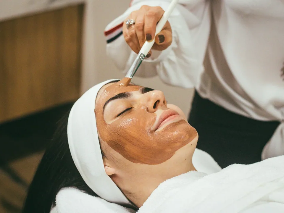 Một buổi chăm sóc da mặt, minh họa dịch vụ lựa chọn thời lượng và cuộc hẹn